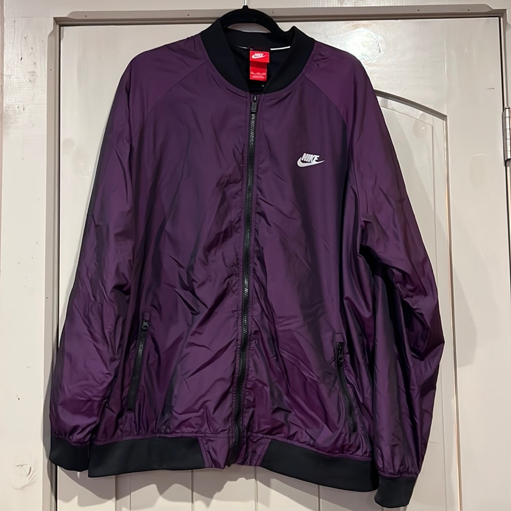 Mens Nike Windrunner Jacket, excellent used condition.